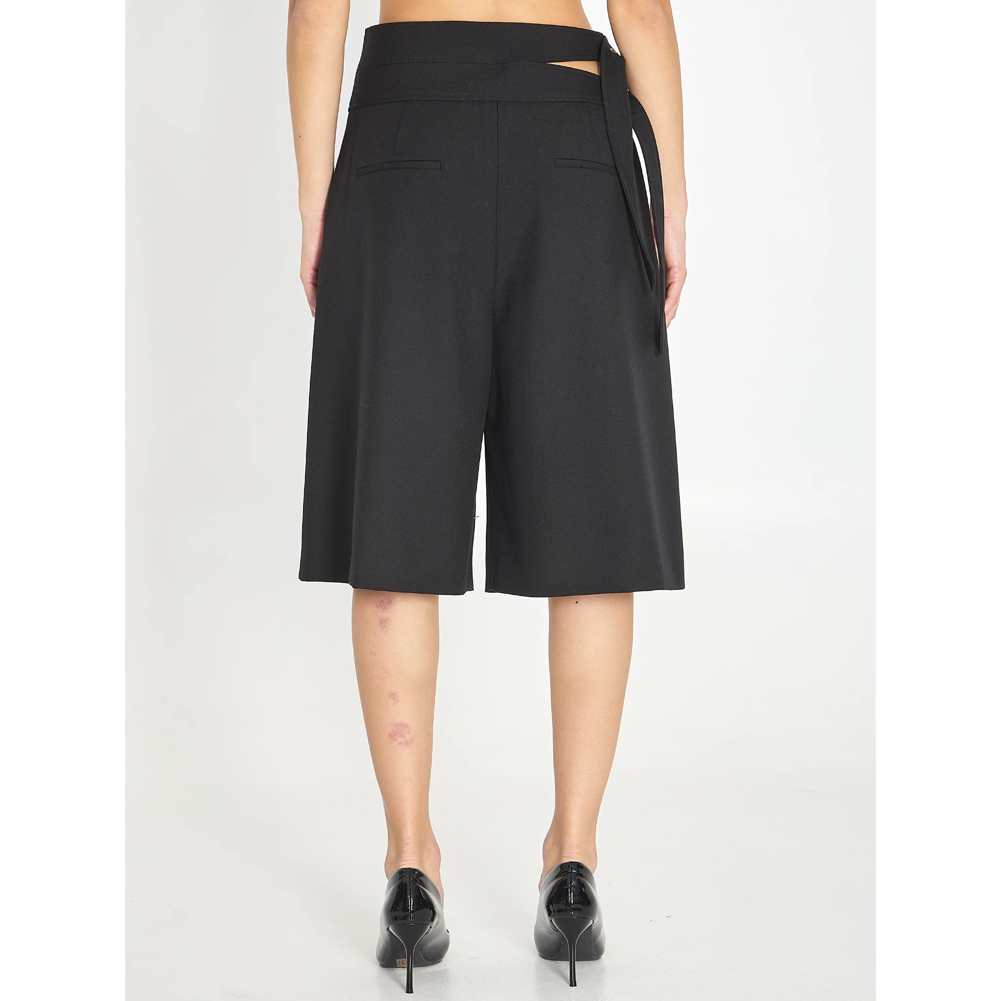 Bermuda shorts with double belt