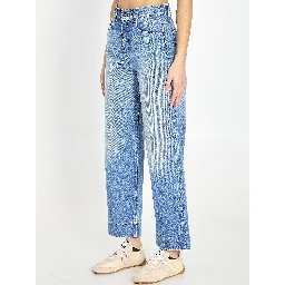 High-waisted shorts jeans