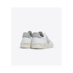 Veja Sneakers