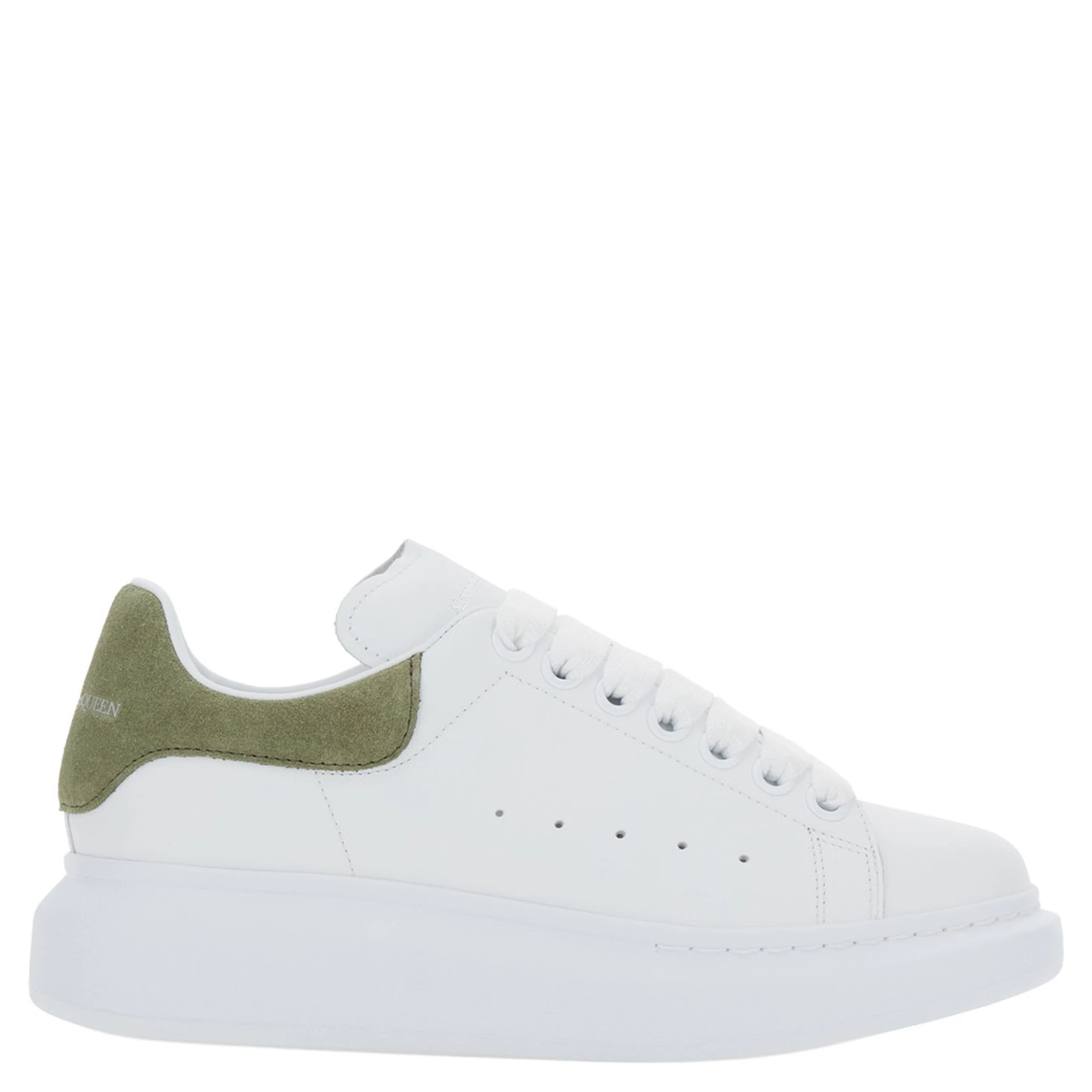 حذاء رياضي من المطاط