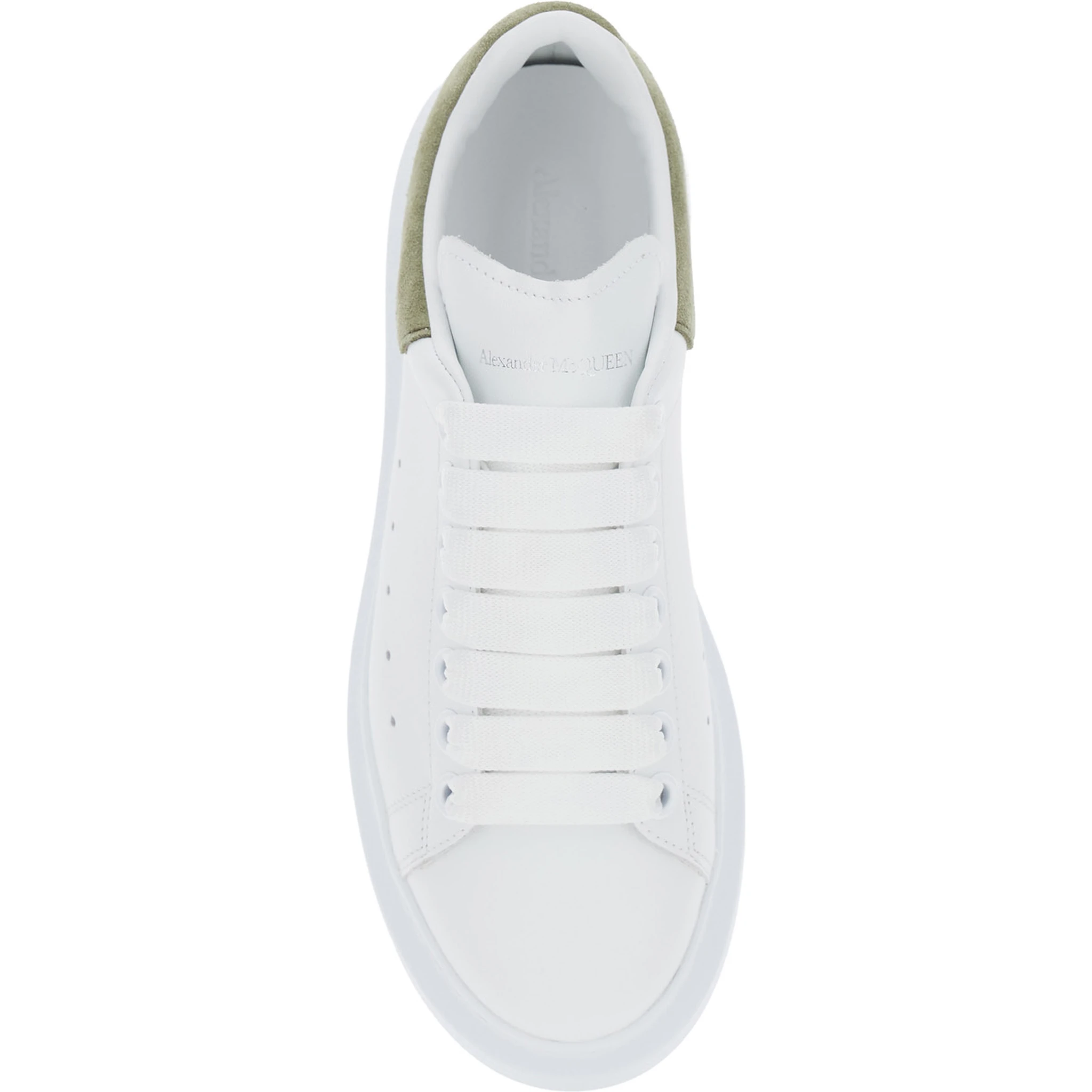 حذاء رياضي من المطاط