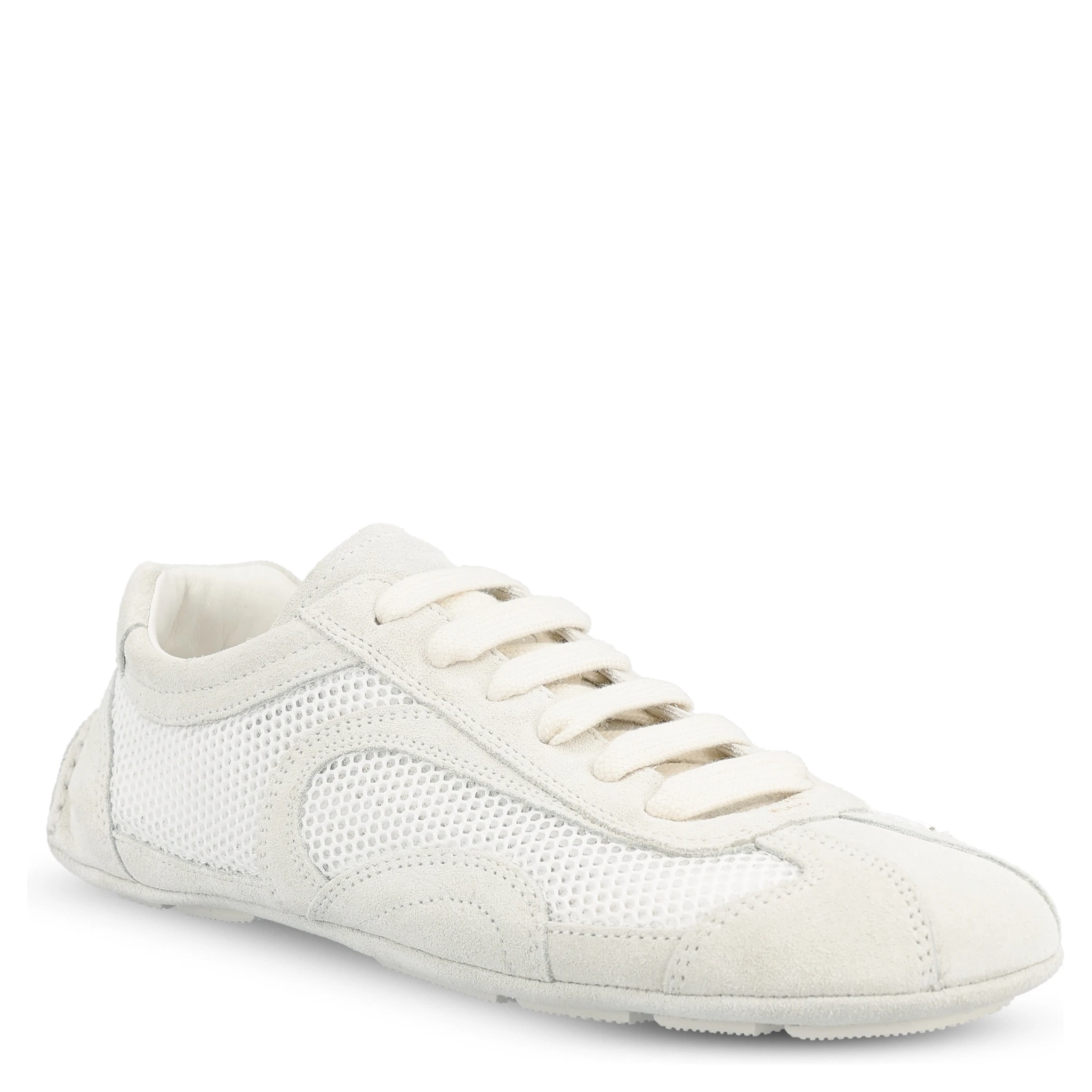 حذاء رياضي أبيض من برادا