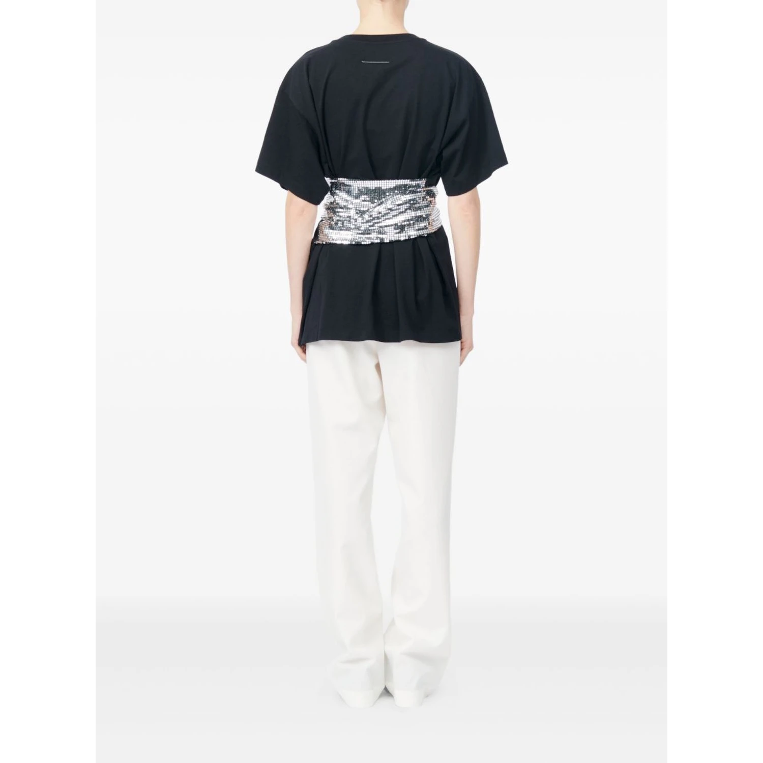 تيشيرتات وبولو سوداء من MM6 Maison Margiela