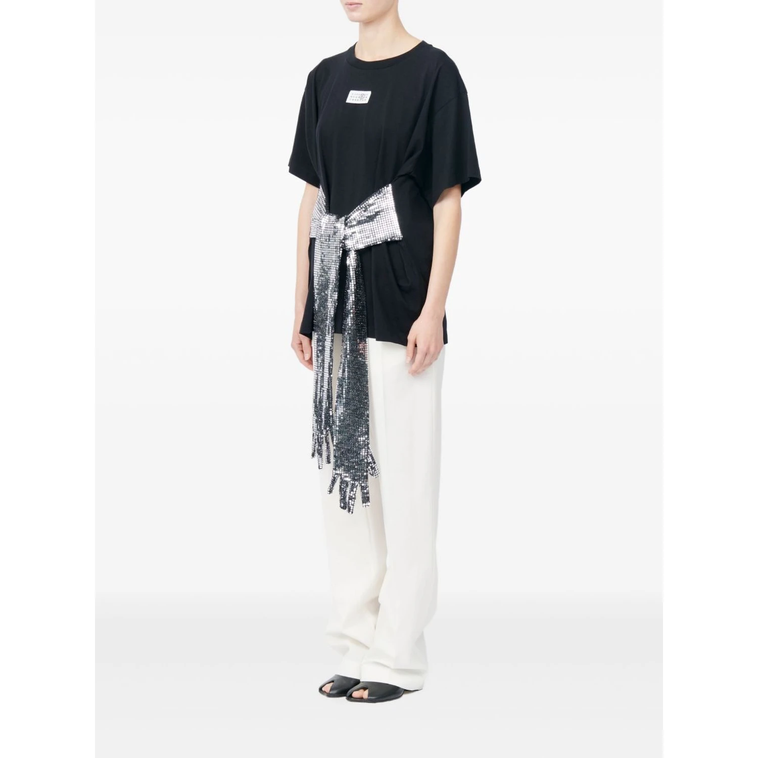تيشيرتات وبولو سوداء من MM6 Maison Margiela