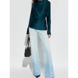 بلوزة فيكتوريا بيكهام