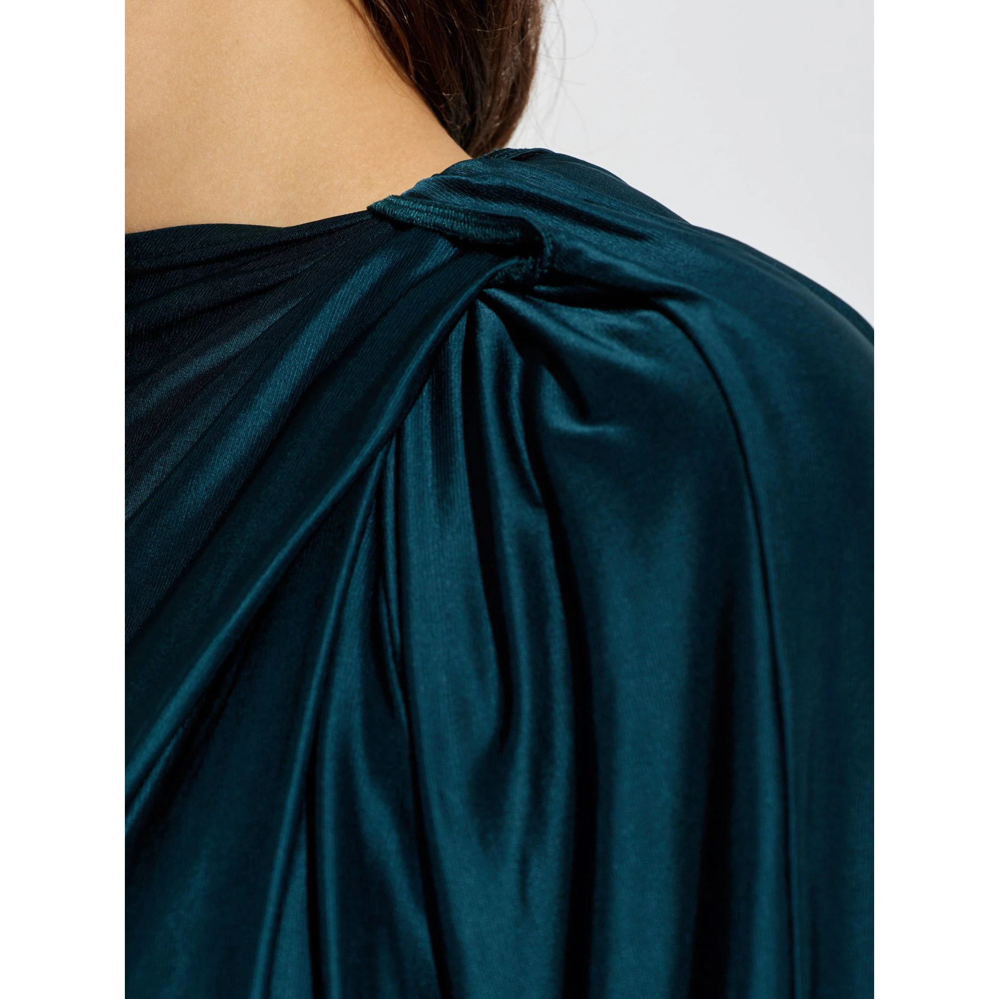 بلوزة فيكتوريا بيكهام