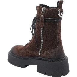 أحذية فيك ماتي البنية