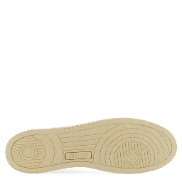 MEDALIST LOW SNEAKER