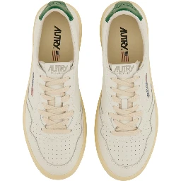 MEDALIST LOW SNEAKER
