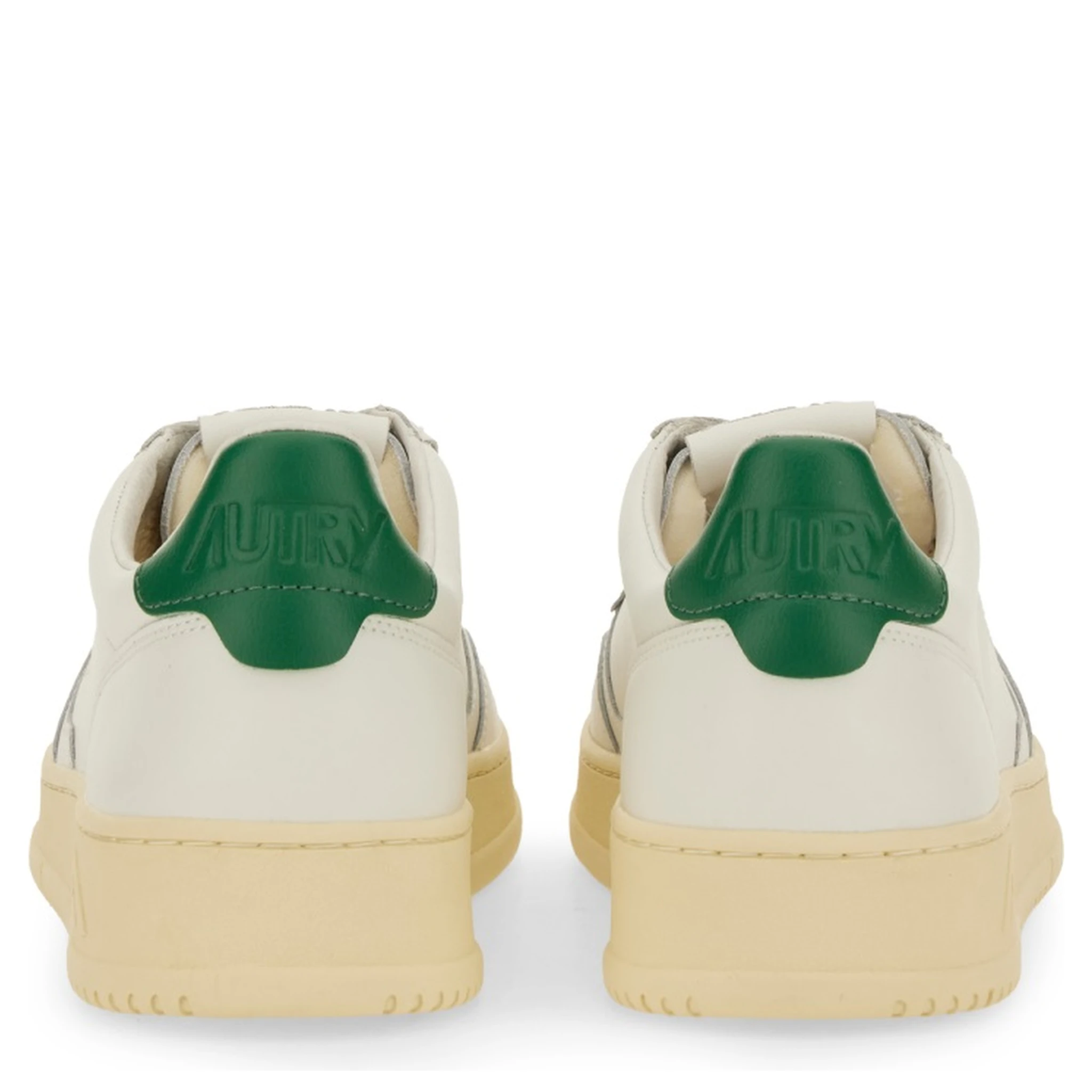 MEDALIST LOW SNEAKER