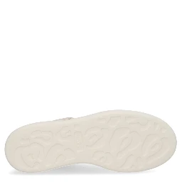 حذاء رياضي "ضخم"