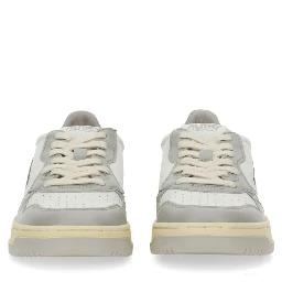"MEDALIST LOW" SNEAKER