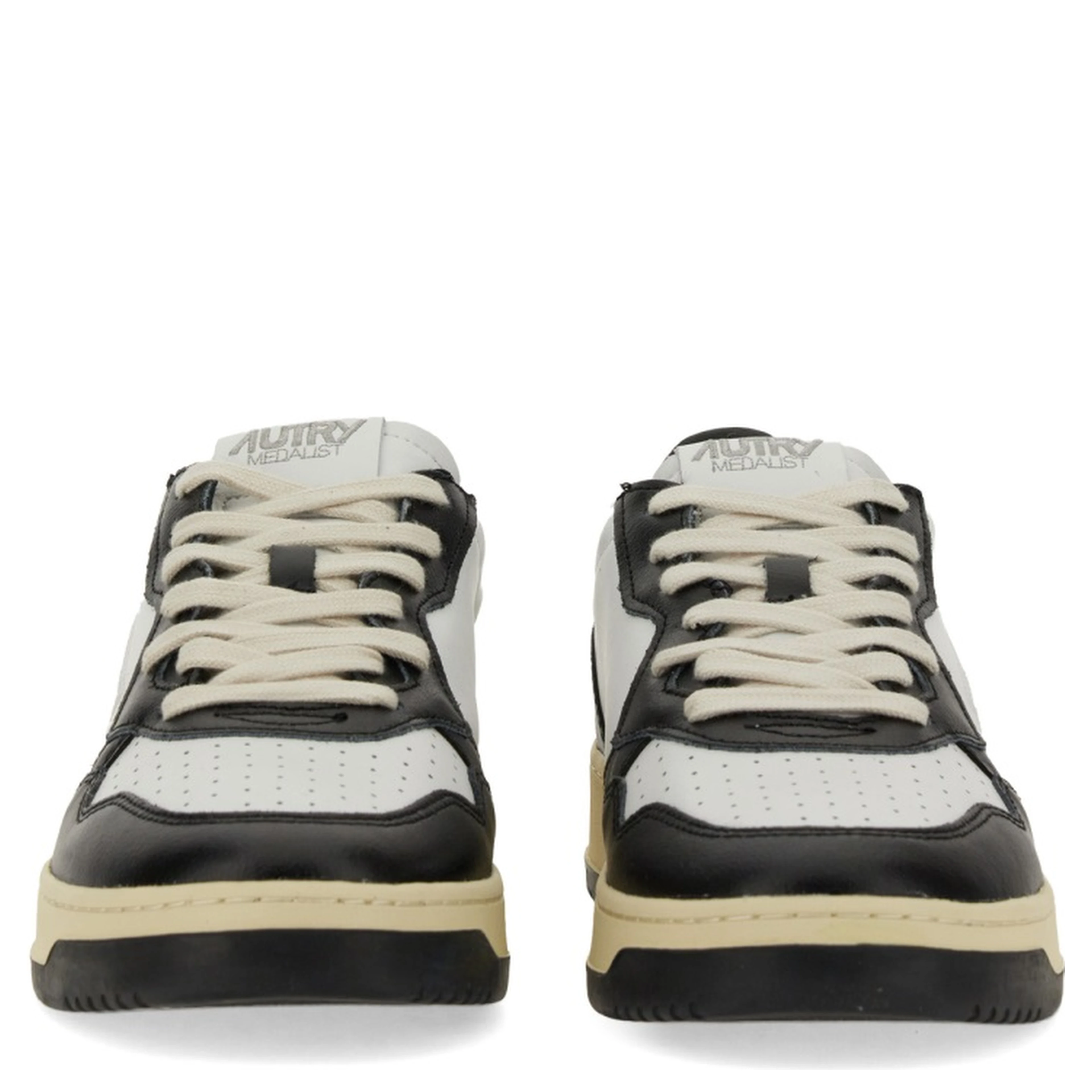 "MEDALIST LOW" SNEAKER