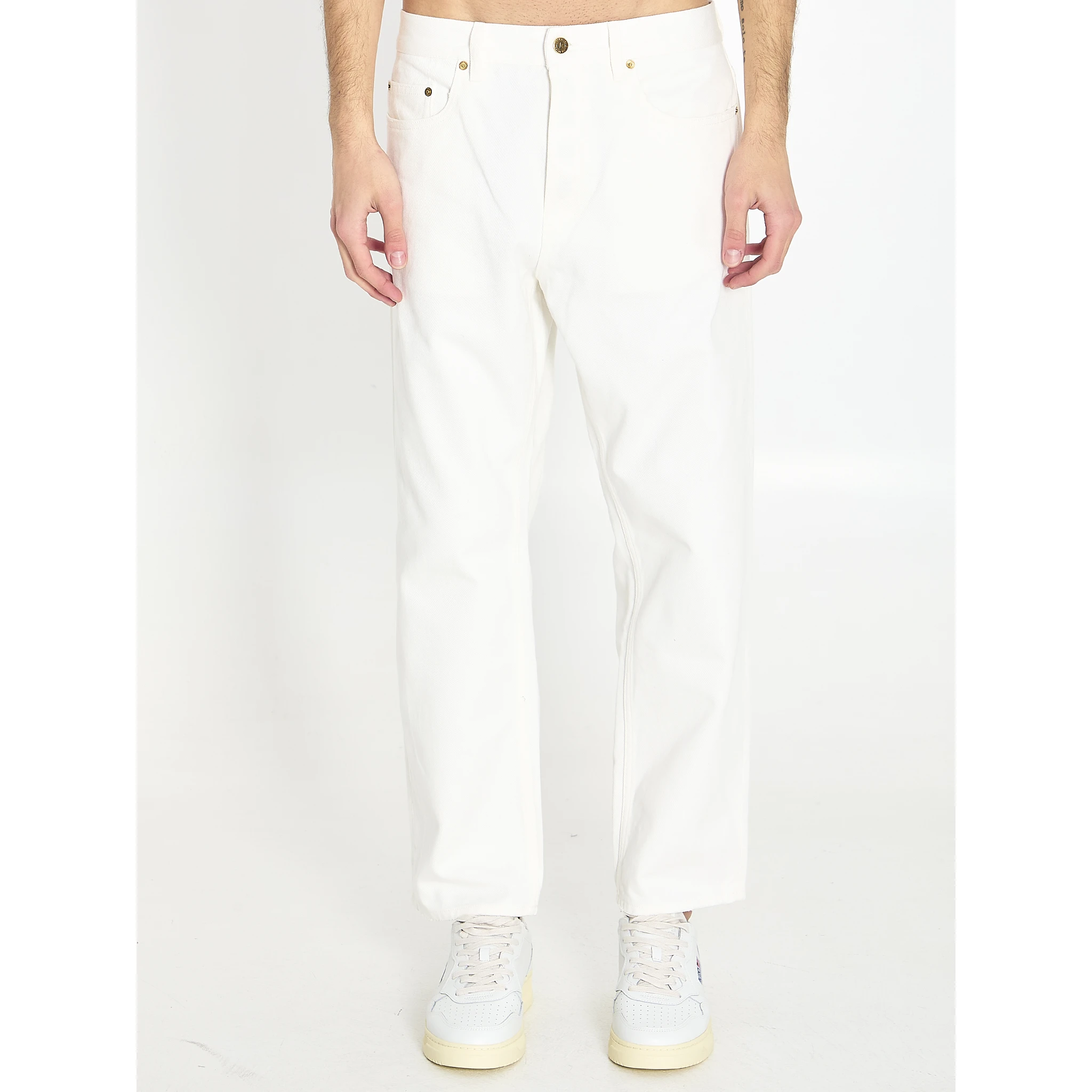 White jeans in denim