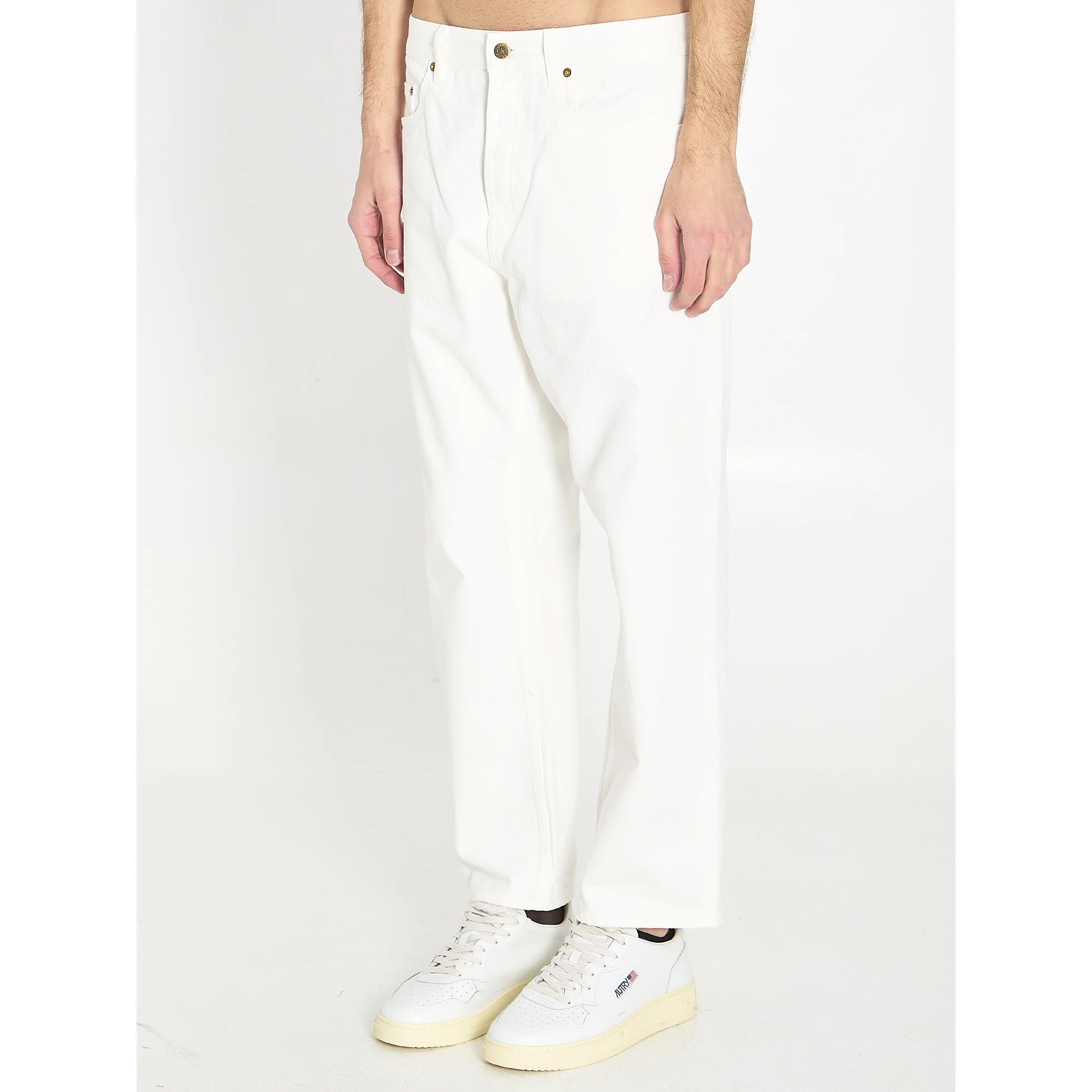 White jeans in denim
