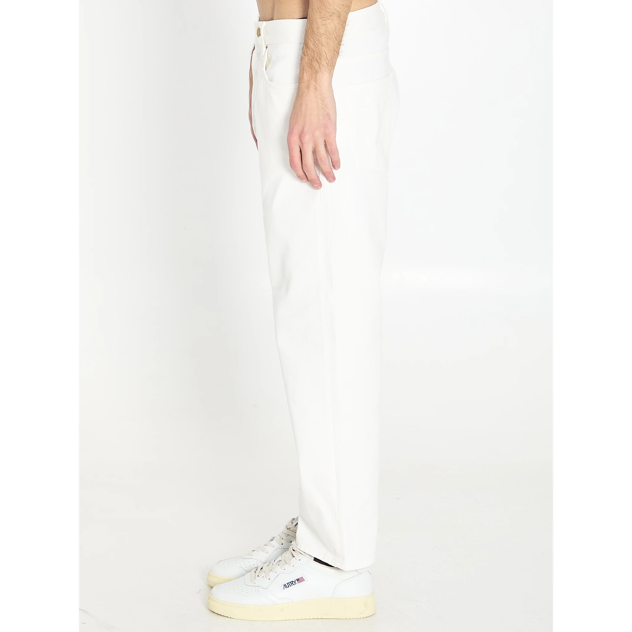 White jeans in denim