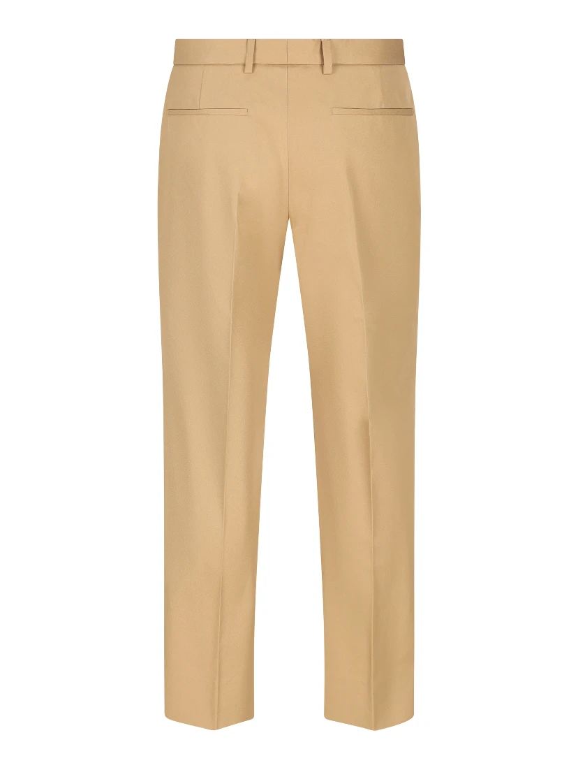 ملابس غوتشي الجاهزة