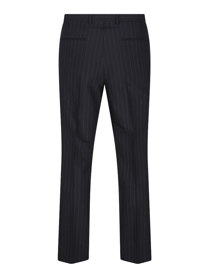 ملابس غوتشي الجاهزة