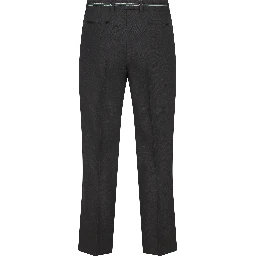 ملابس غوتشي الجاهزة