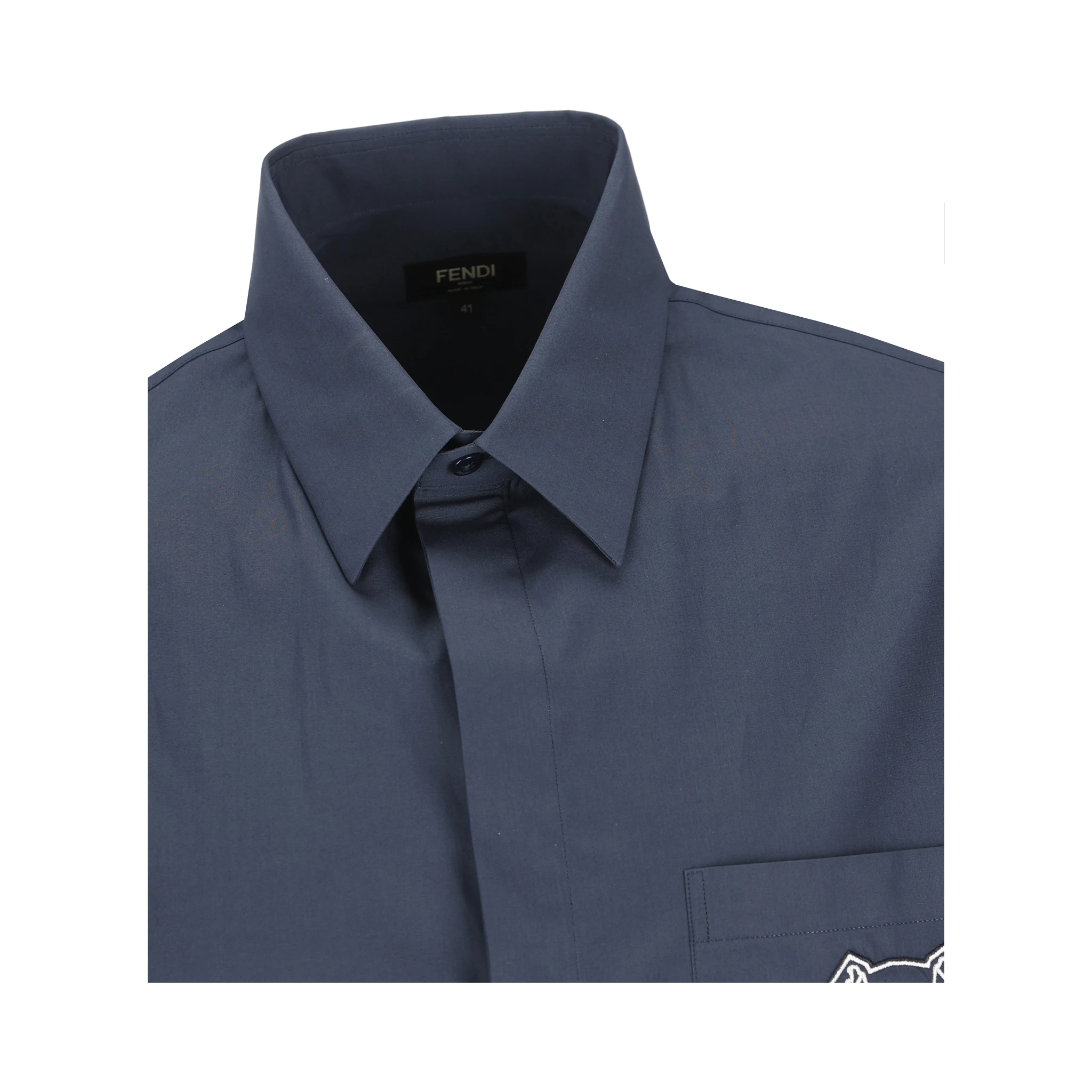 قمصان فندي بيضاء