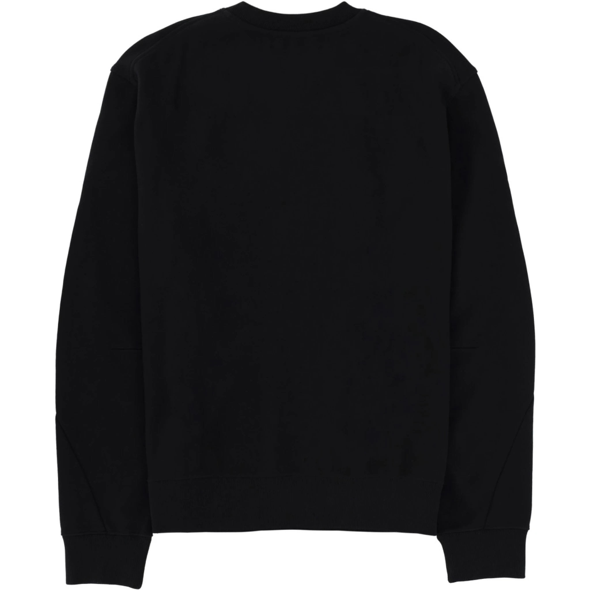 كنزة رياضية بشعار