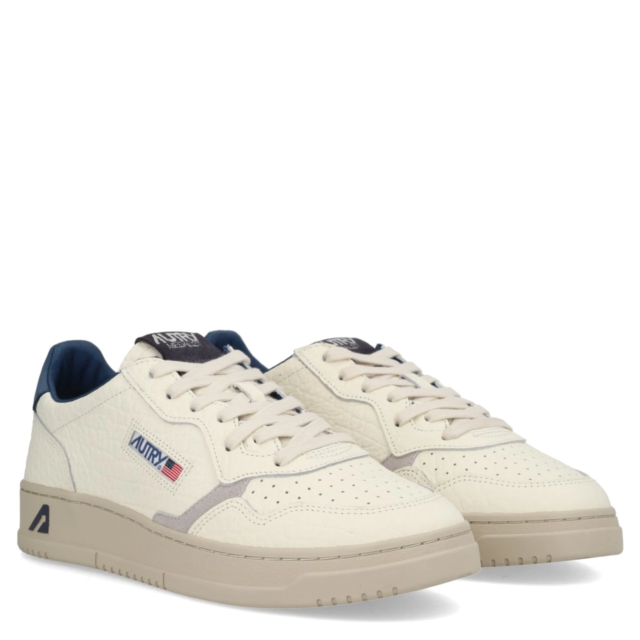 "MEDALIST LOW" SNEAKER