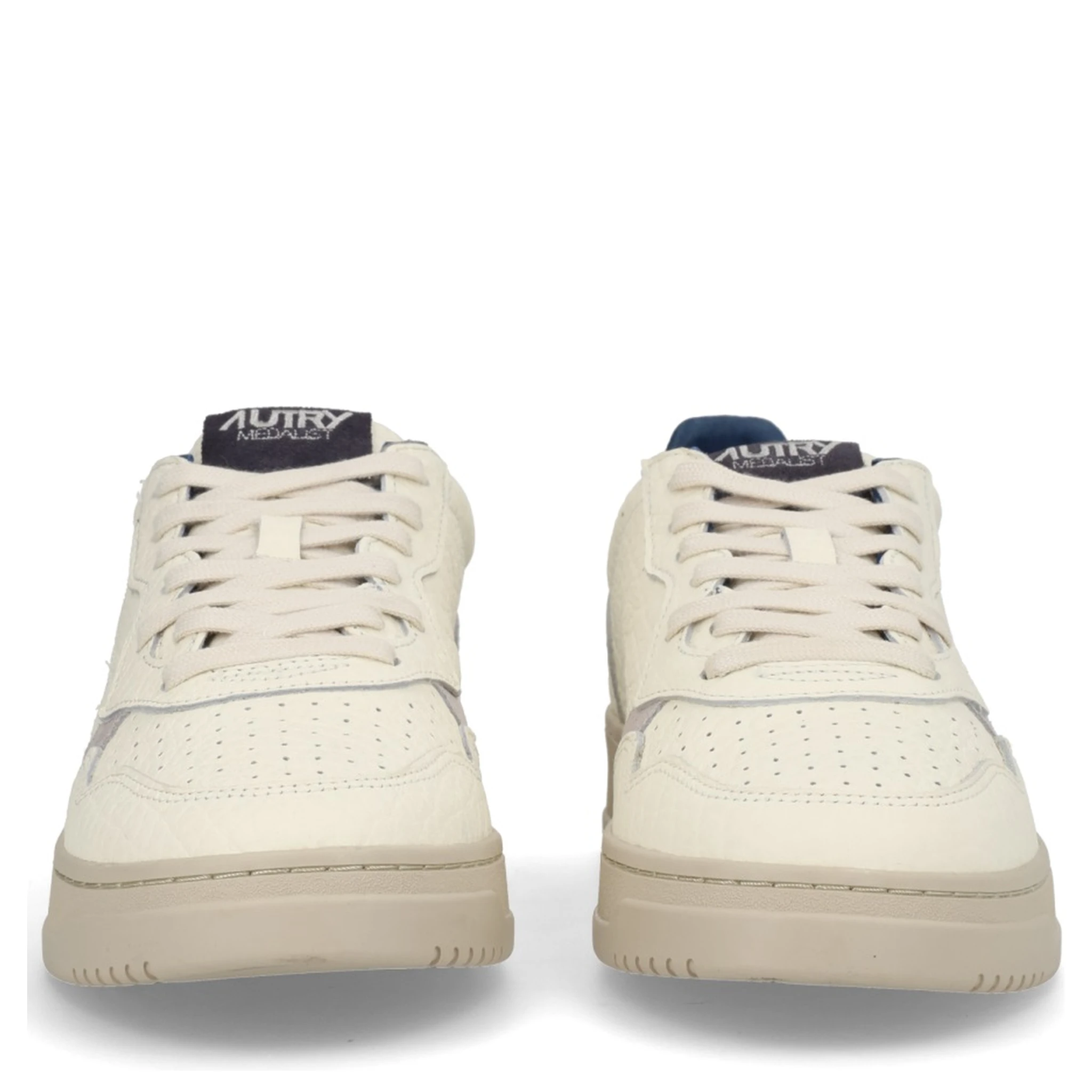 "MEDALIST LOW" SNEAKER