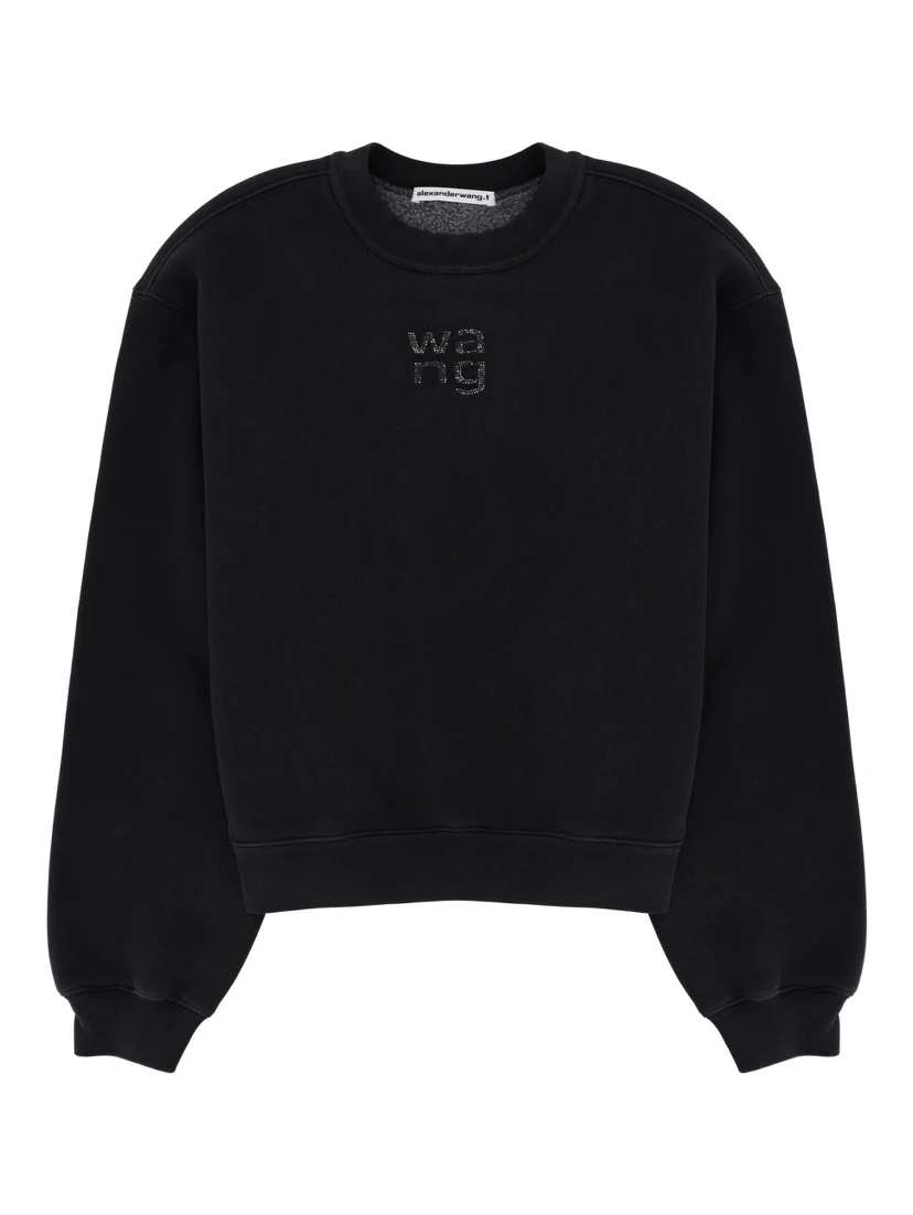 كنزة رياضية بشعار