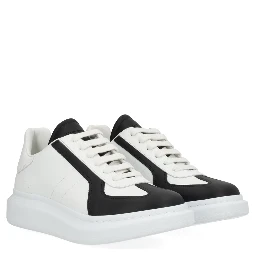 "OVERSIZE" SNEAKER