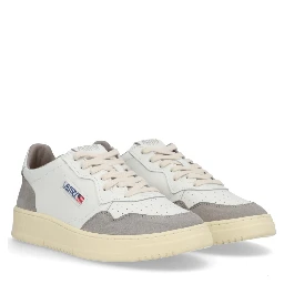 "MEDALIST LOW" SNEAKER