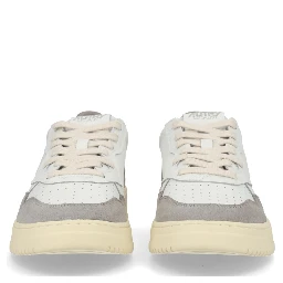 "MEDALIST LOW" SNEAKER
