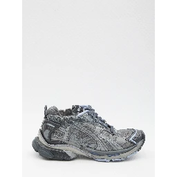 Runner sneakers