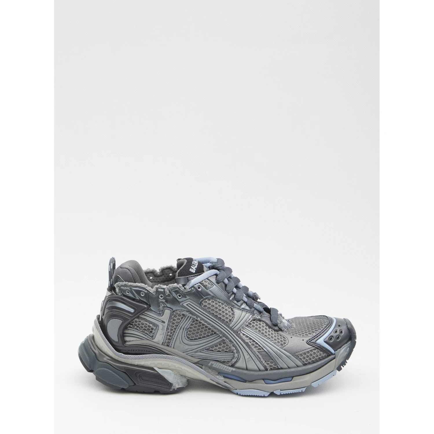 Runner sneakers