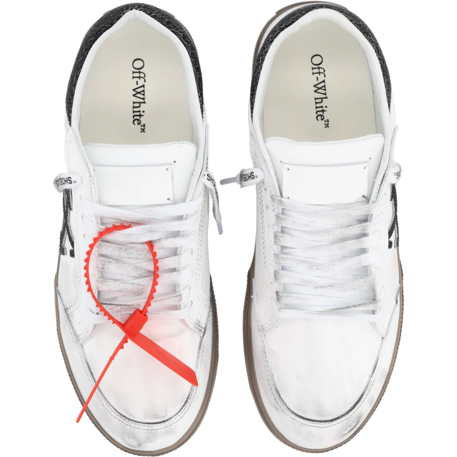 "VULCANIZED" SNEAKER