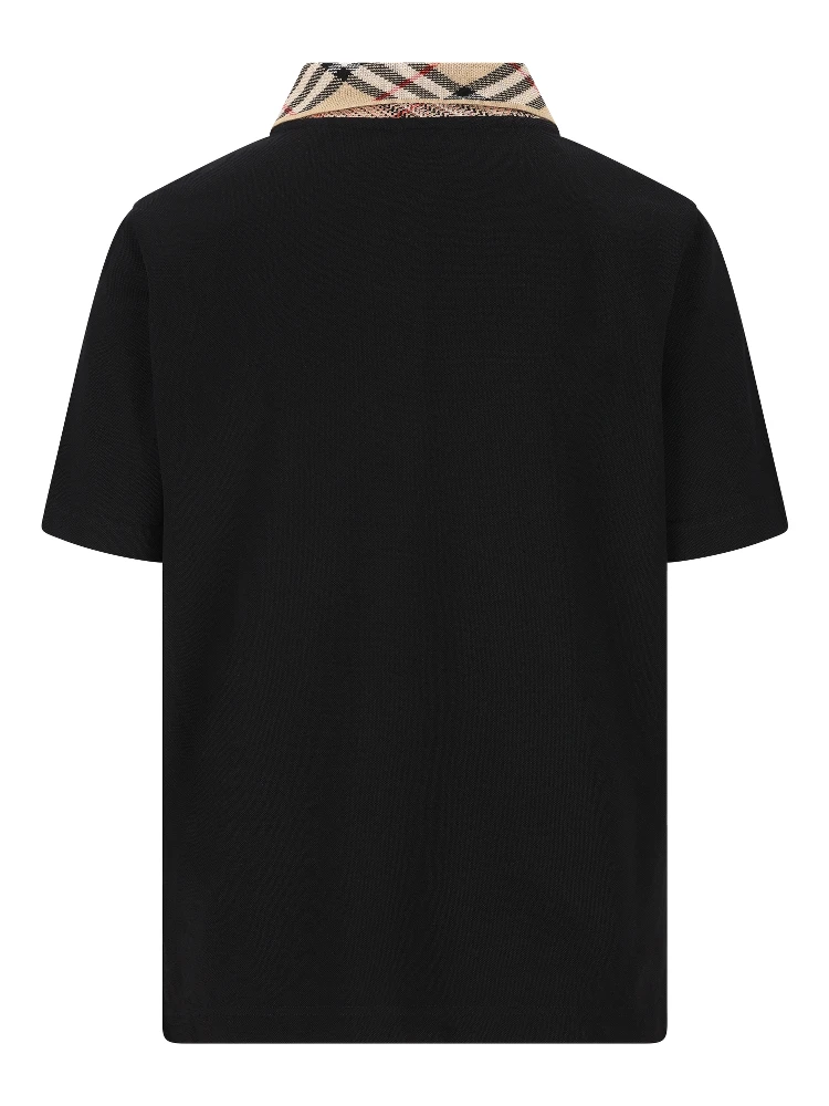 تيشيرتات وبولو من بربري باللون الأسود alternative