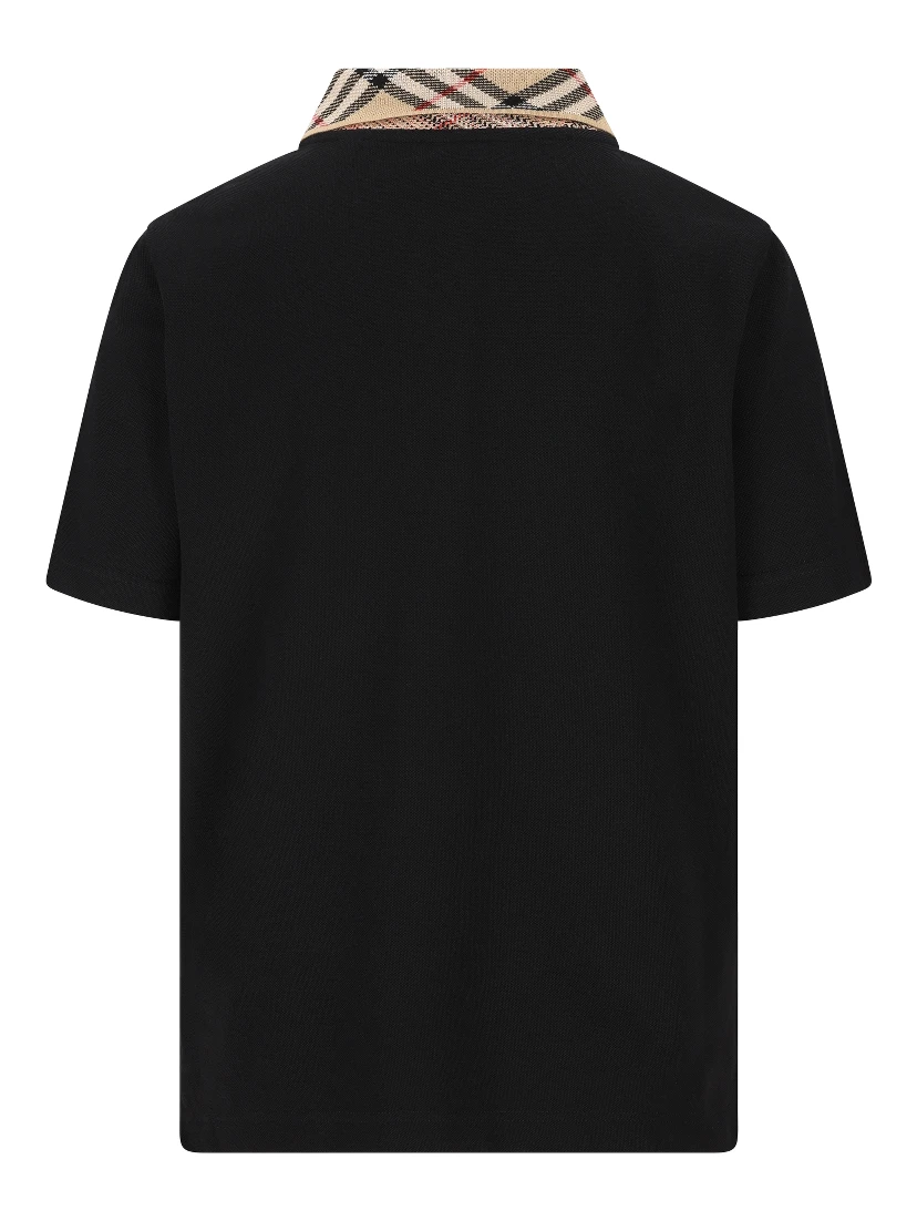 تيشيرتات وبولو من بربري باللون الأسود