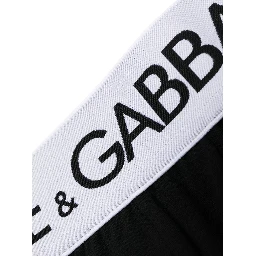 ملابس داخلية سوداء من دولتشي آند غابانا