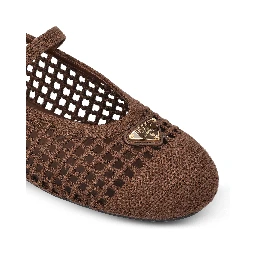 حذاء برادا مسطح بني