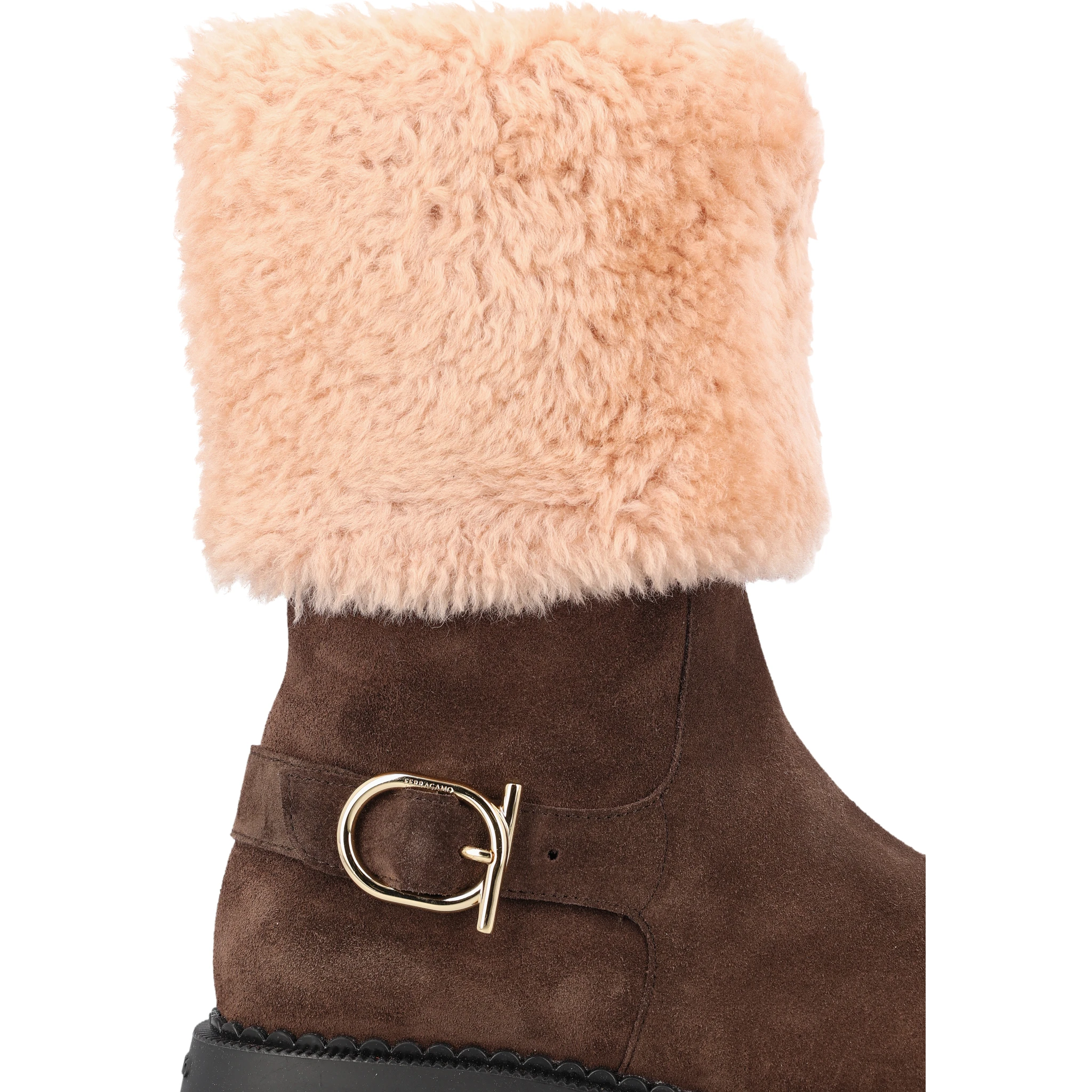 أحذية سالفاتور فيراغامو