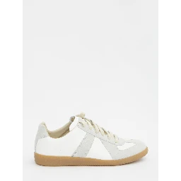 أحذية رياضية مقلدة