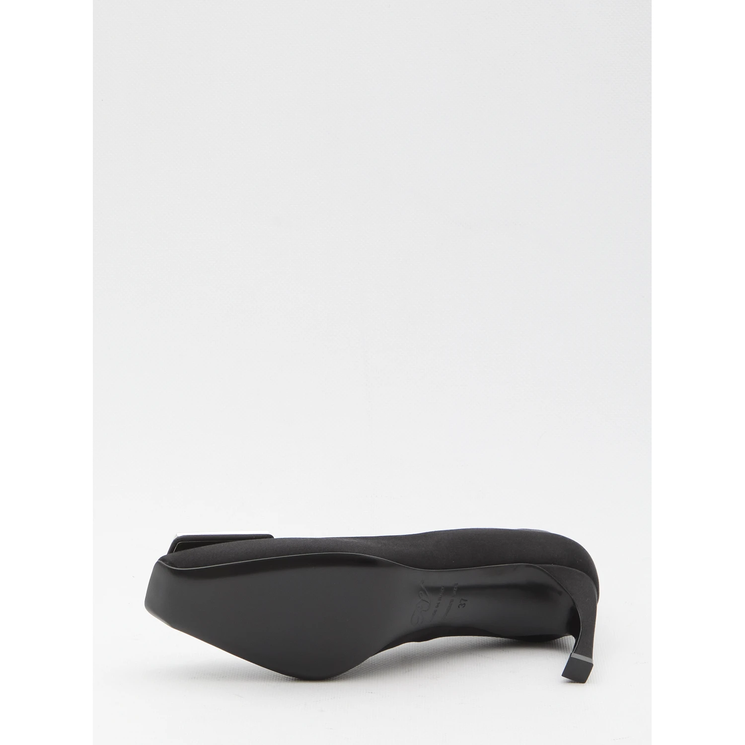 Trompette satin pumps