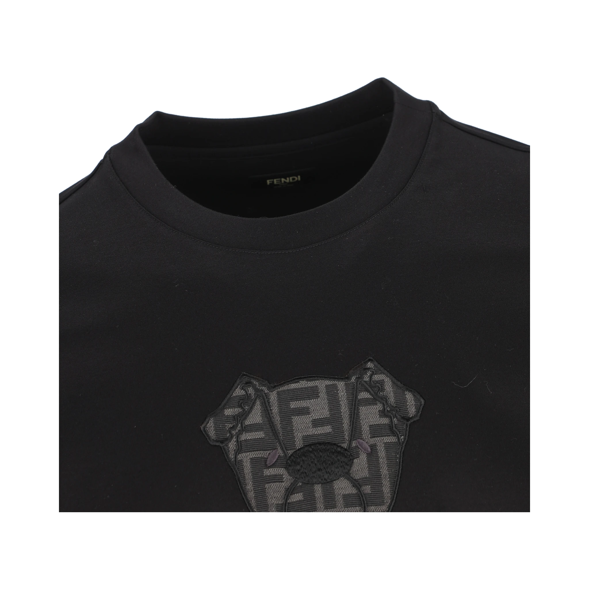 تيشيرتات وبولو من فندي باللون الأسود