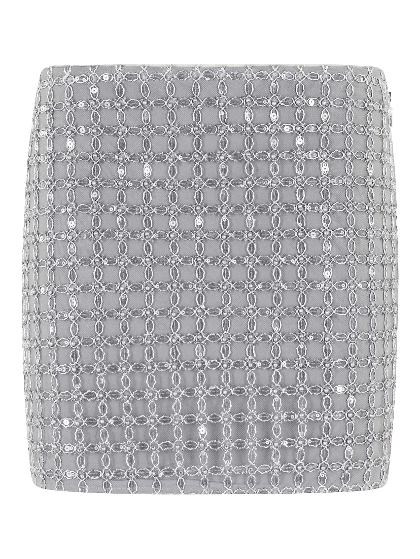 تنورة قصيرة مطرزة بالخرز