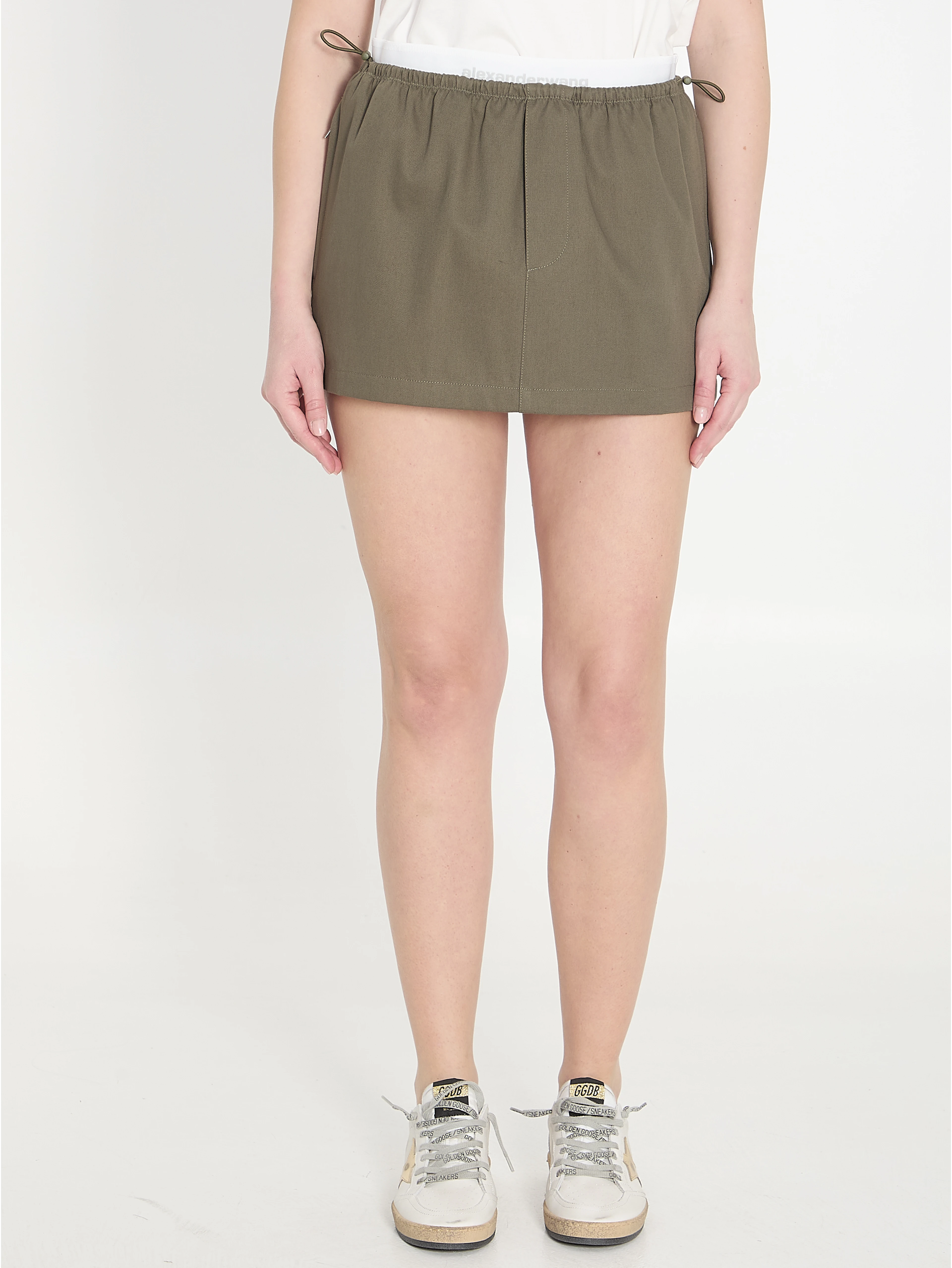 Mid-rise mini skirt
