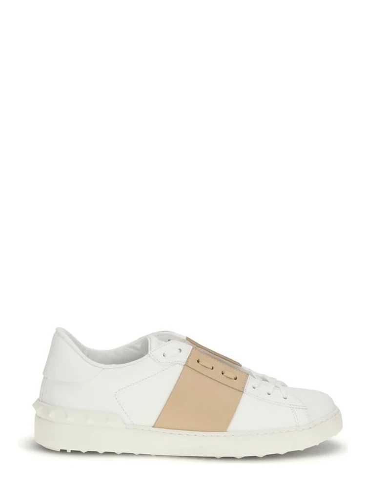 حذاء رياضي منخفض من جلد العجل الأبيض من بوس توروس