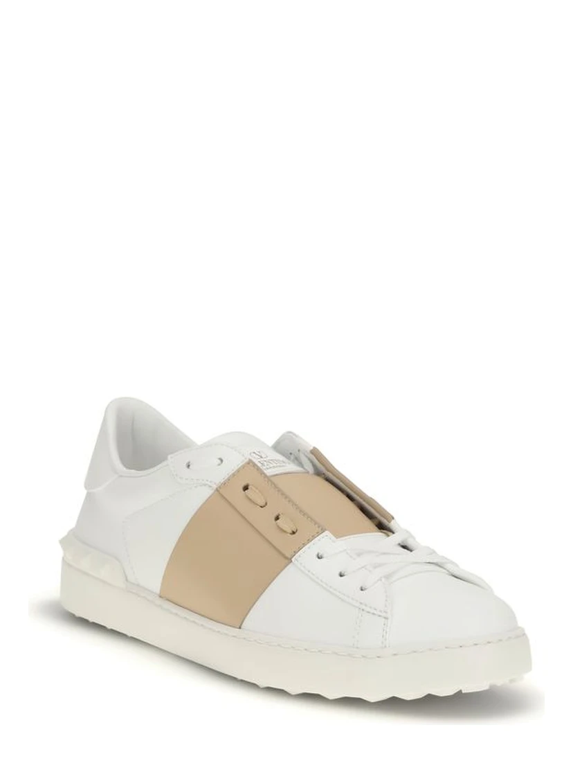 حذاء رياضي منخفض من جلد العجل الأبيض من بوس توروس