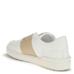 حذاء رياضي منخفض من جلد العجل الأبيض من بوس توروس