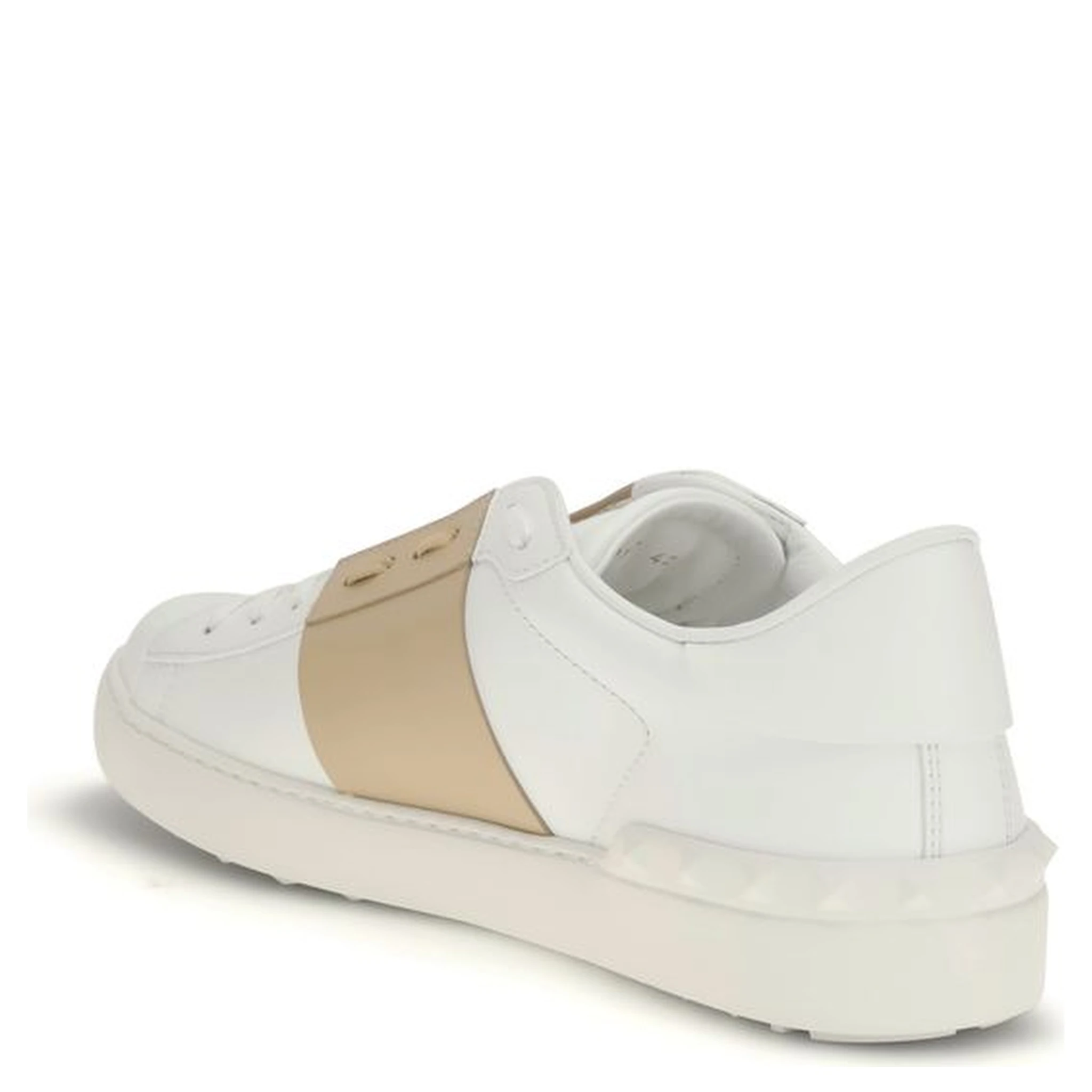 حذاء رياضي منخفض من جلد العجل الأبيض من بوس توروس