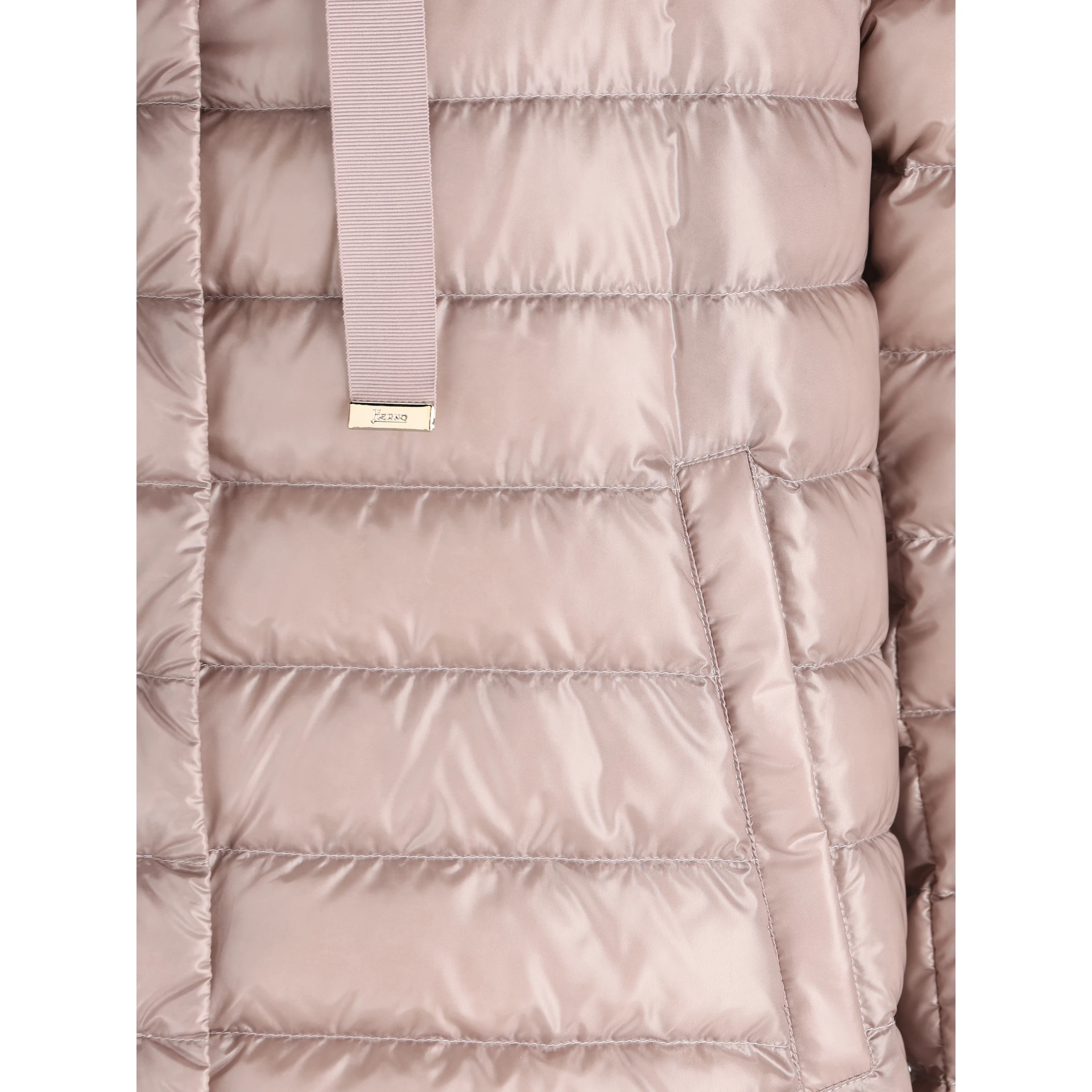 بودرة هيرنو كوتس