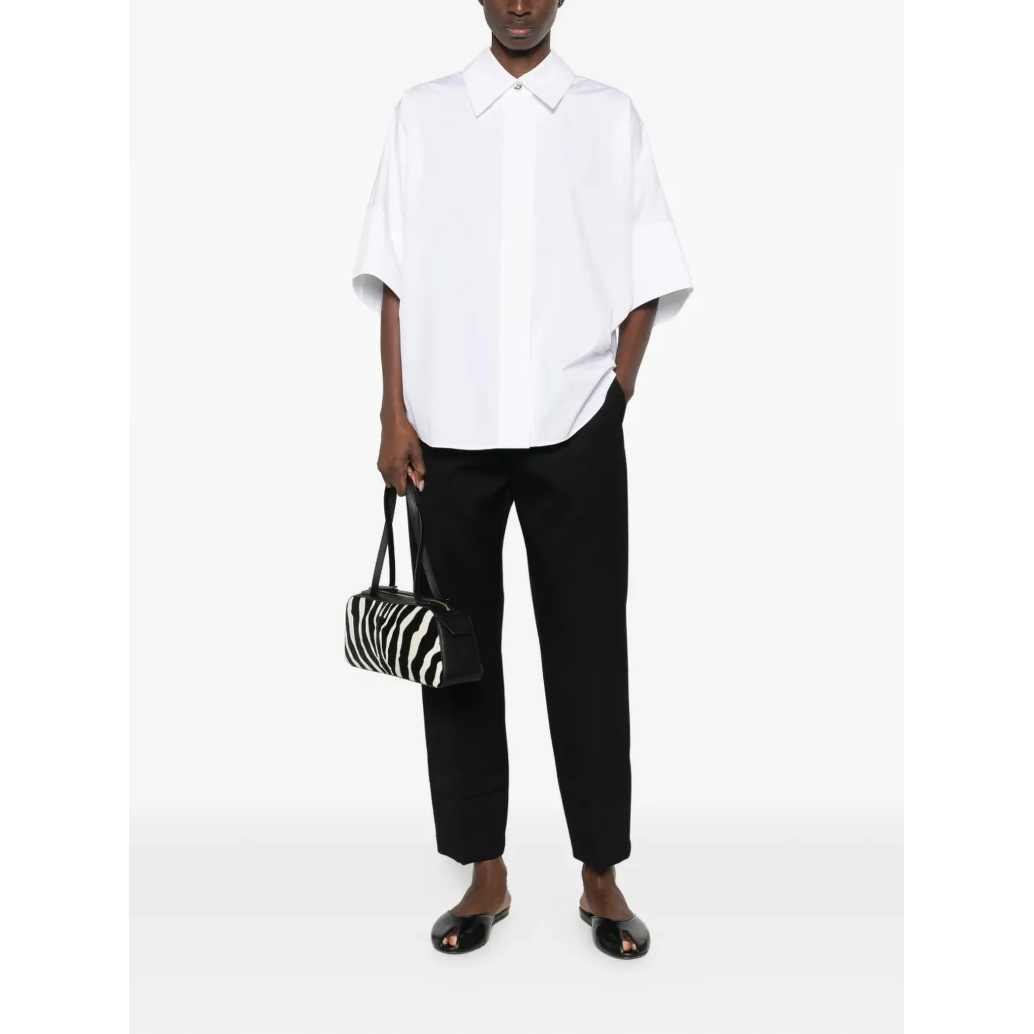 قمصان جيفنشي بيضاء